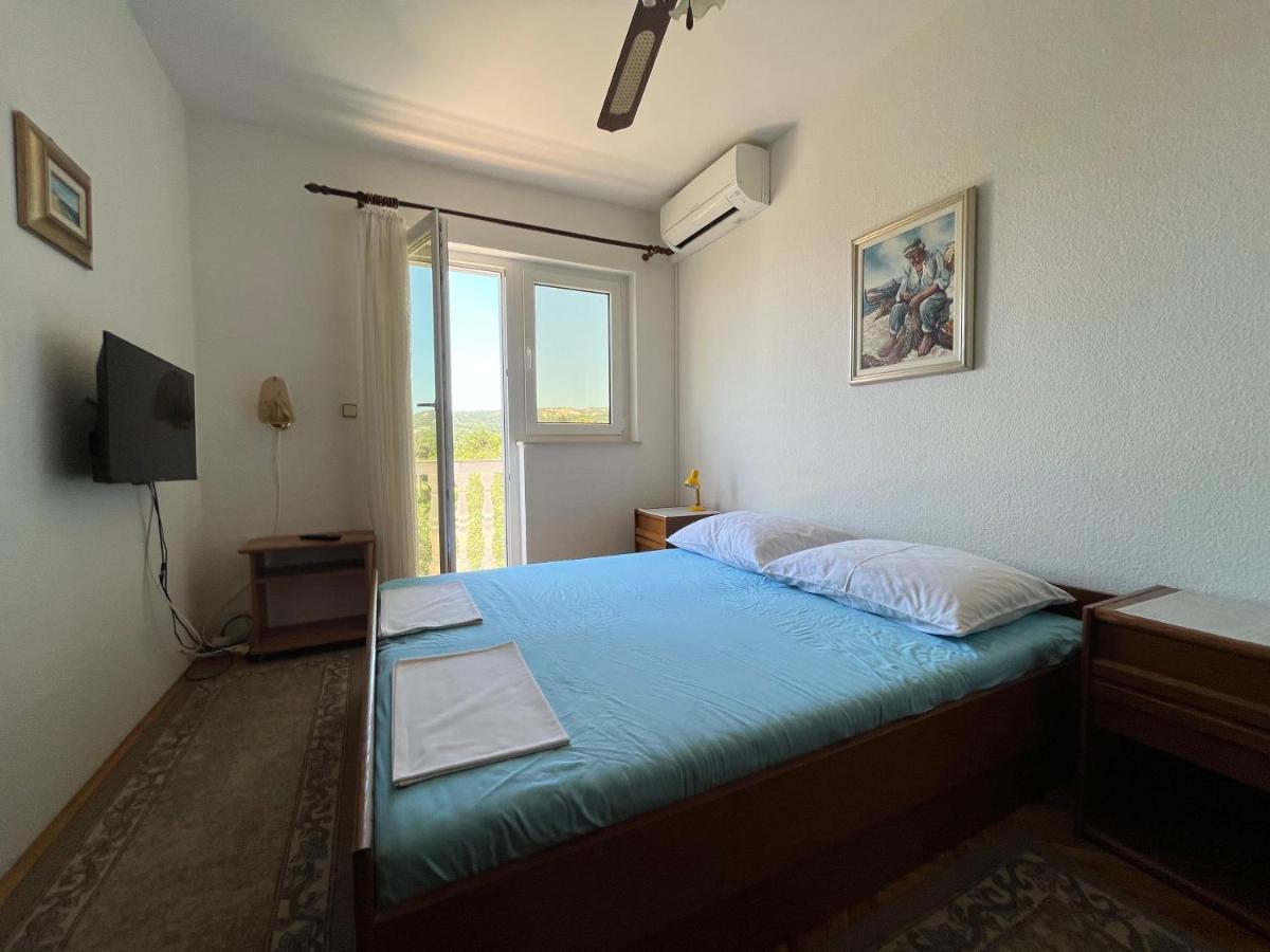 Apartments Vuksan Раб Экстерьер фото